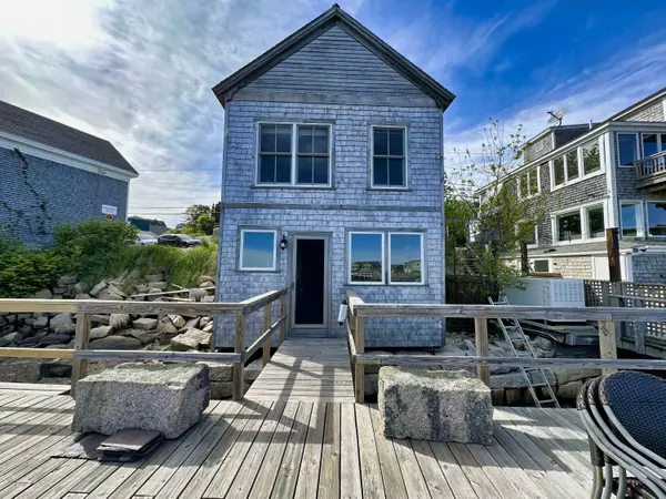 Stonington, ME 04681,23 Main ST