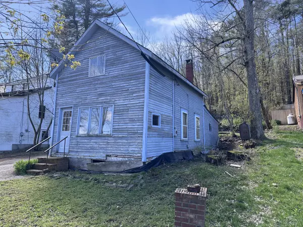 Sabattus, ME 04280,72 Lake ST