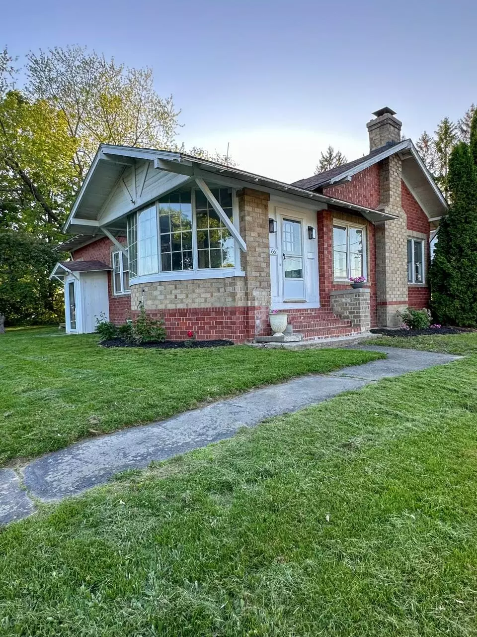 Newport, ME 04953,66 High ST