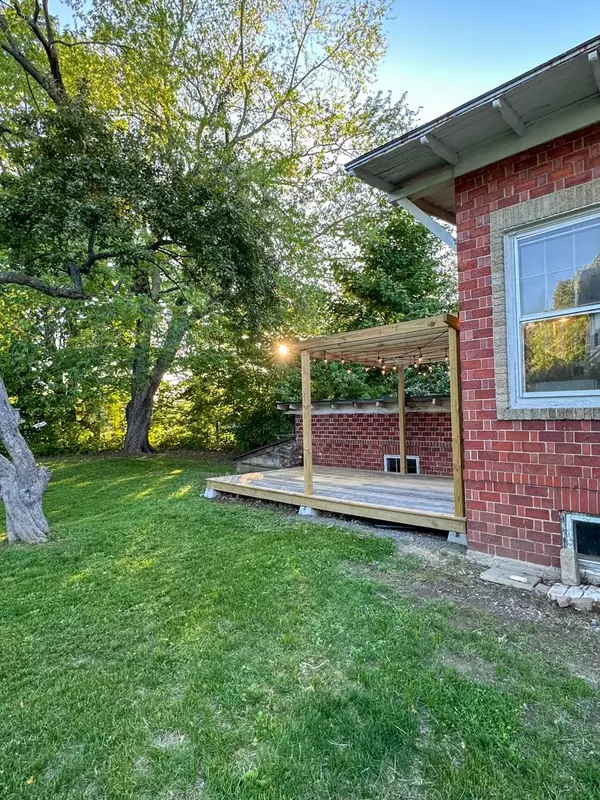 Newport, ME 04953,66 High ST