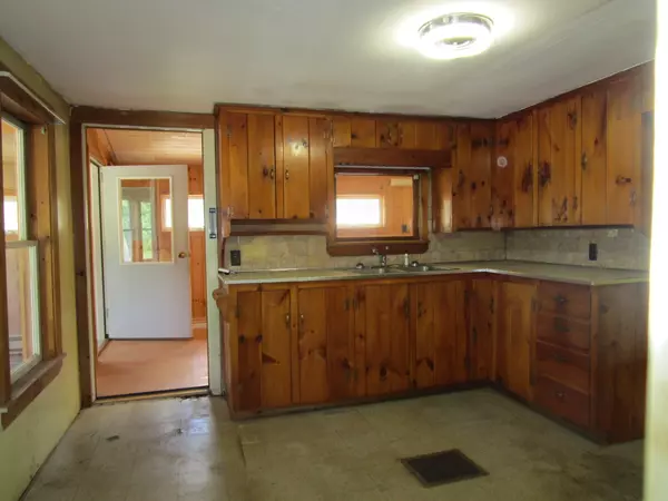 Woodstock, ME 04219,37 Church ST