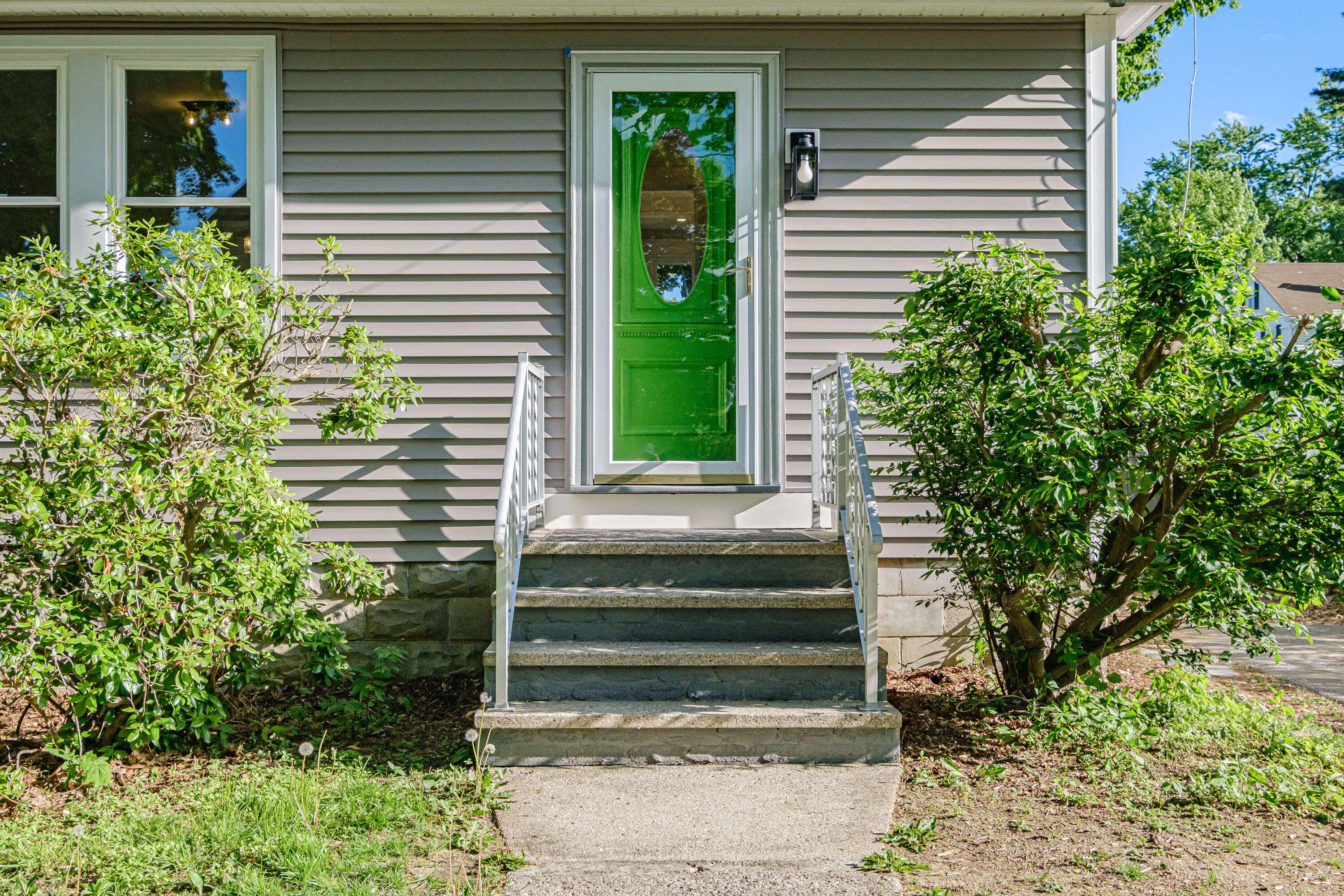 South Portland, ME 04106,24 Elmwood AVE