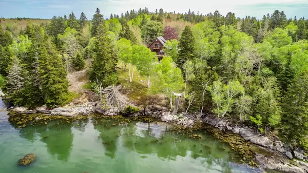 31 Valhall PL, Milbridge, ME 04658