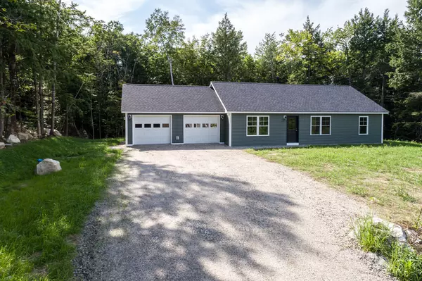 94 Woods RD, West Gardiner, ME 04345