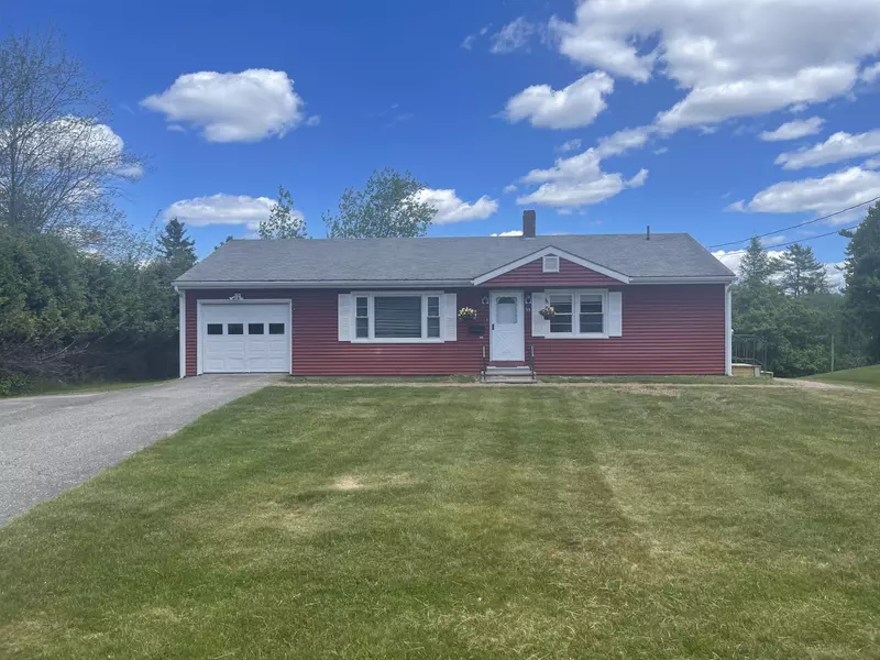 55 Cooper ST, Machias, ME 04654