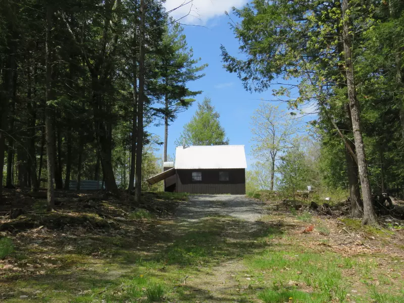 264 Etna Pond RD, Carmel, ME 04419