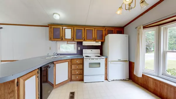 Leeds, ME 04263,110 Plains RD