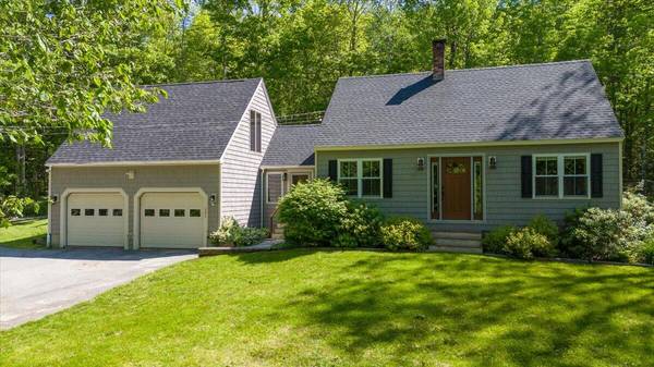 393 Searsmont RD, Lincolnville, ME 04849