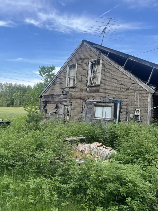 Milton Twp, ME 04219,31 +33 Buck RD