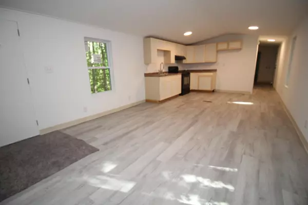 Mount Vernon, ME 04352,62 Round Stone RD