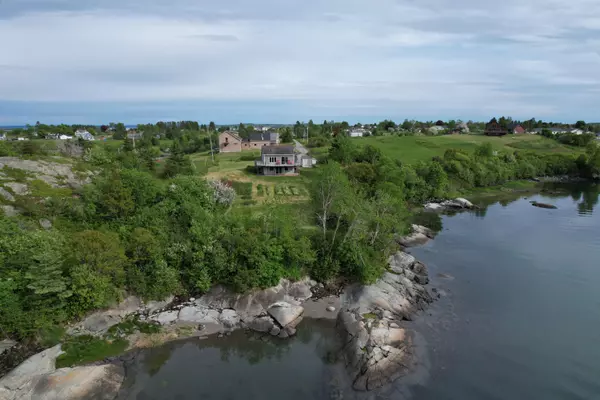 Lubec, ME 04652,46 Diamond Point RD