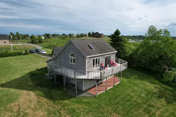 Lubec, ME 04652,46 Diamond Point RD