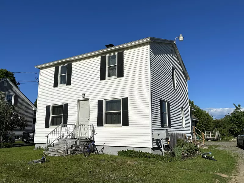 51 Elm ST, Houlton, ME 04730