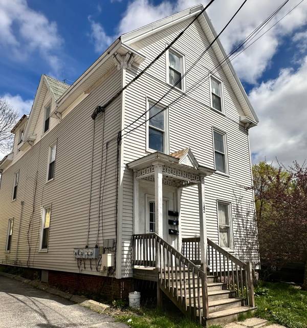 142 Bartlett ST, Lewiston, ME 04240