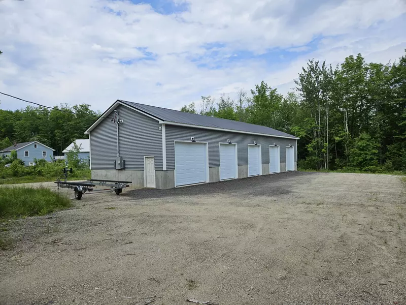 157 Garfield RD, Minot, ME 04258