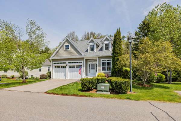 Kennebunk, ME 04043,57 Sycamore LN #11