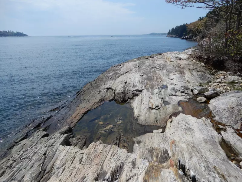 14 Proctor DR, Chebeague Island, ME 04017