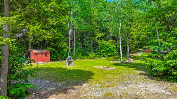 32 Allied WAY, Harrison, ME 04040