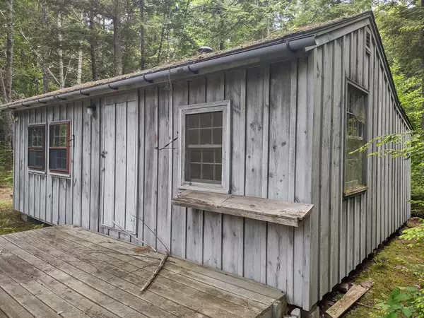 T28 Md, ME 04408,133 Upper Lead Mountain Pond RD