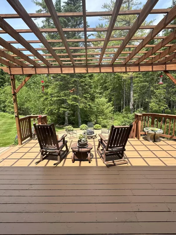 Hampden, ME 04444,30 Meadow RD