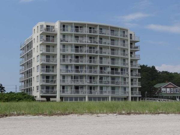 221 E Grand AVE E #2D, Old Orchard Beach, ME 04064