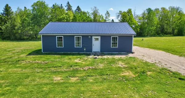 1 Eagle Ridge DR, Winterport, ME 04496