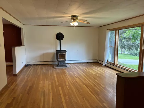 Farmington, ME 04938,117 Davis RD