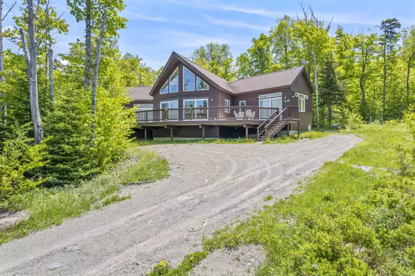 82 Magalloway LOOP, Sandy River Plt, ME 04970