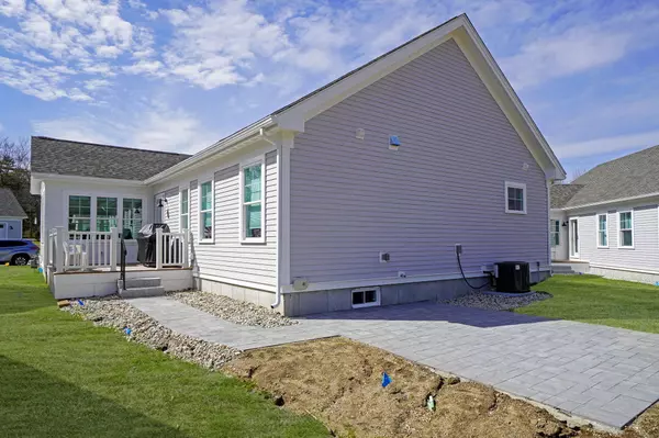 North Yarmouth, ME 04097,6 Dozer DR