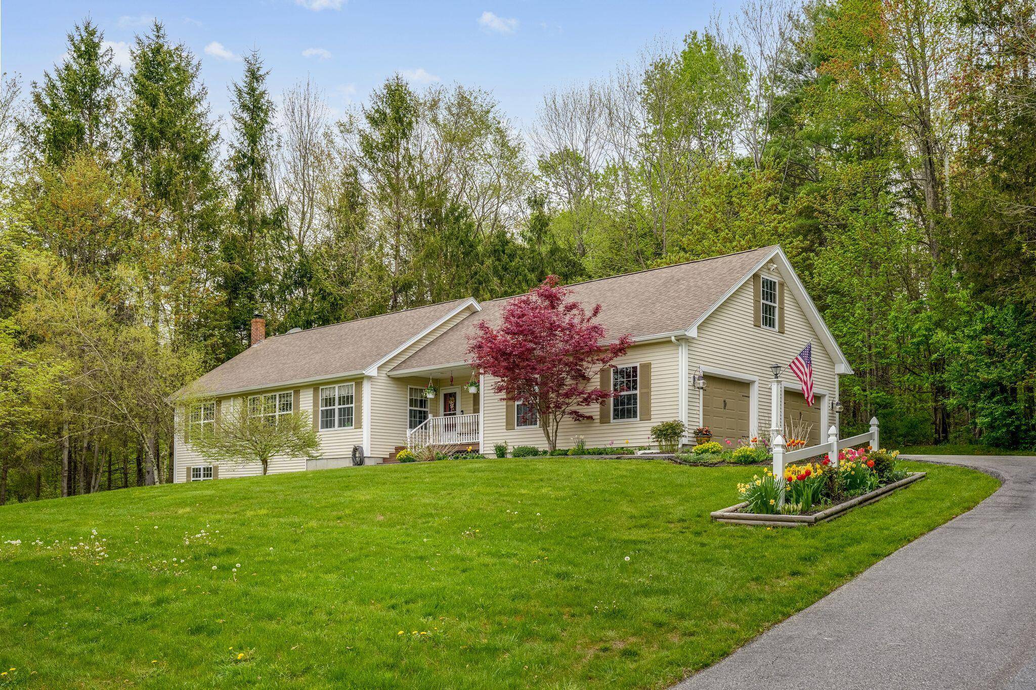 15 Infiniti WAY, Auburn, ME 04210