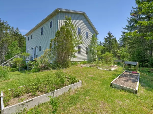 Saint George, ME 04860,398 Glenmere RD