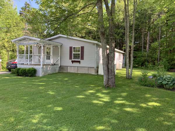 77 Pineland DR, Winthrop, ME 04364