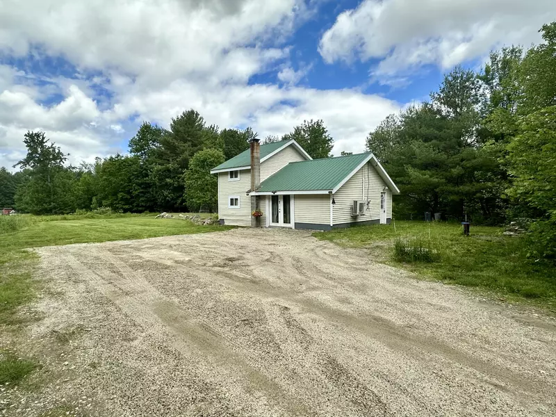 2 Bonney Hill RD, Otisfield, ME 04270