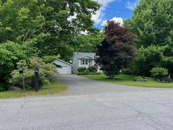 Hermon, ME 04401,81 Evergreen DR