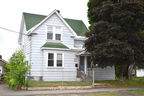 17 Katahdin AVE, Millinocket, ME 04462