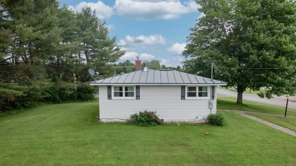 Hampden, ME 04444,310 Meadow RD