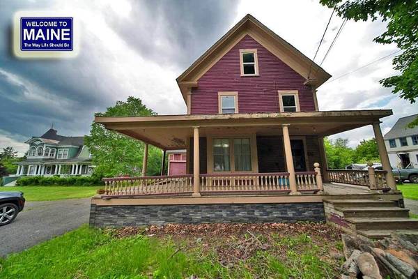 85 Court ST, Houlton, ME 04730