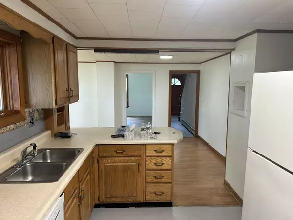 Phillips, ME 04966,22 Whitney ST