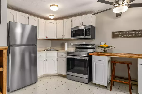 Wells, ME 04090,1801 Post RD #163