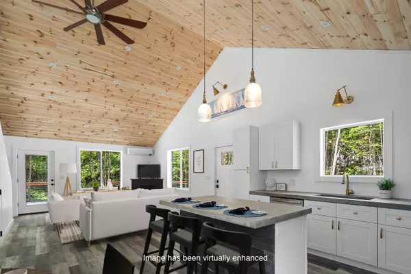 270 Camden RD, Hope, ME 04847