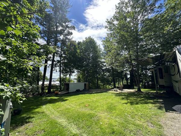 142 Luckys Landing RD, Glenburn, ME 04401