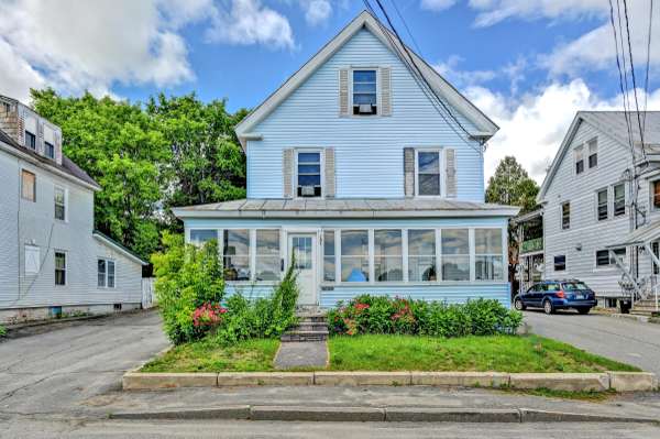 21 Monument ST, Winslow, ME 04901