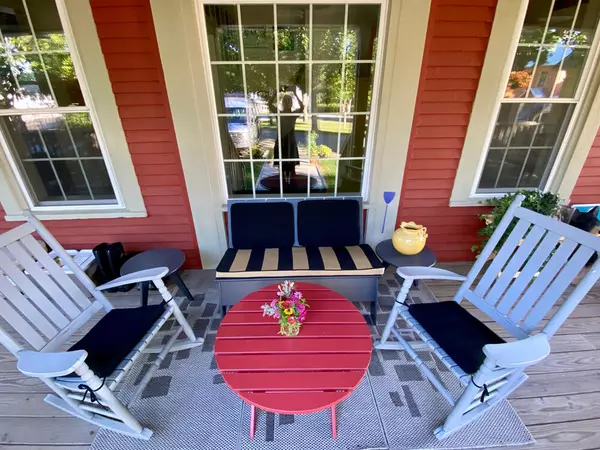 Kingfield, ME 04947,266 Main ST