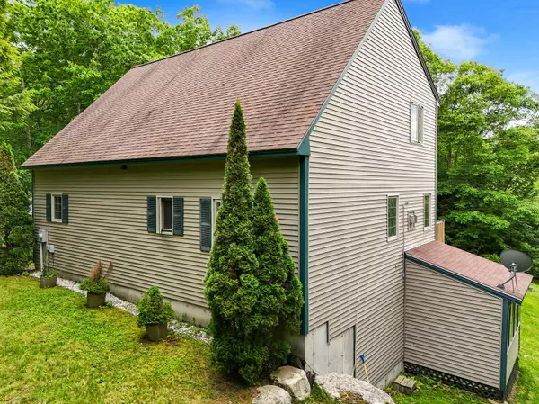 Newcastle, ME 04553,110 Timber LN