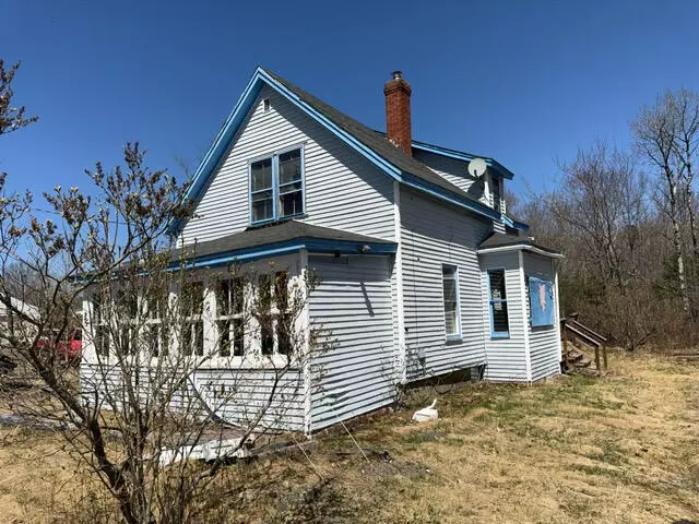52 Elm ST, Milo, ME 04463