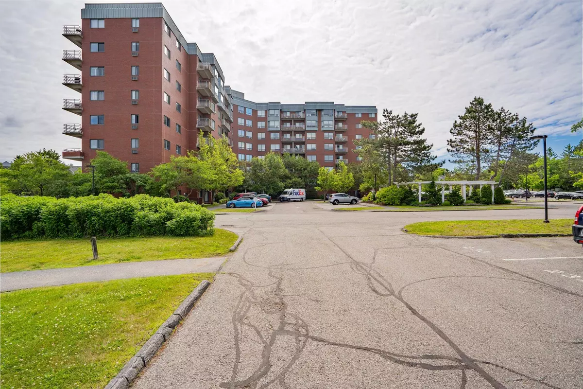 South Portland, ME 04106,148 Breakwater DR #307