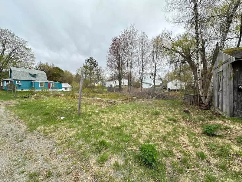 28 Albert ST, Milo, ME 04463