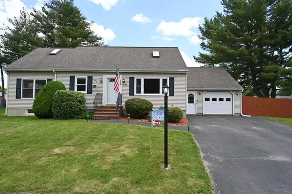 348 Parkway S, Brewer, ME 04412