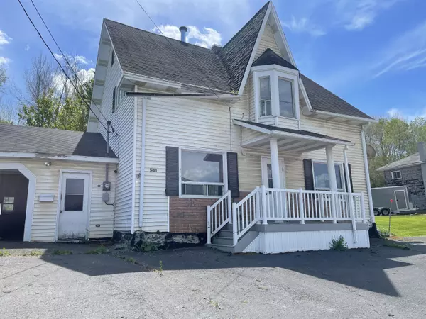 Madawaska, ME 04756,581 Main ST