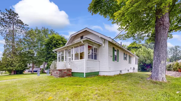 124 Spring ST, Gardiner, ME 04345